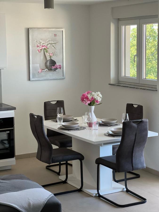 Apartman Ana Sveti Anton  エクステリア 写真