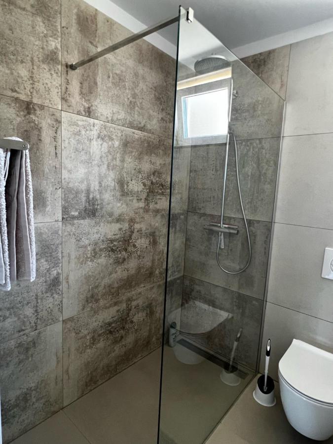 Apartman Ana Sveti Anton  エクステリア 写真