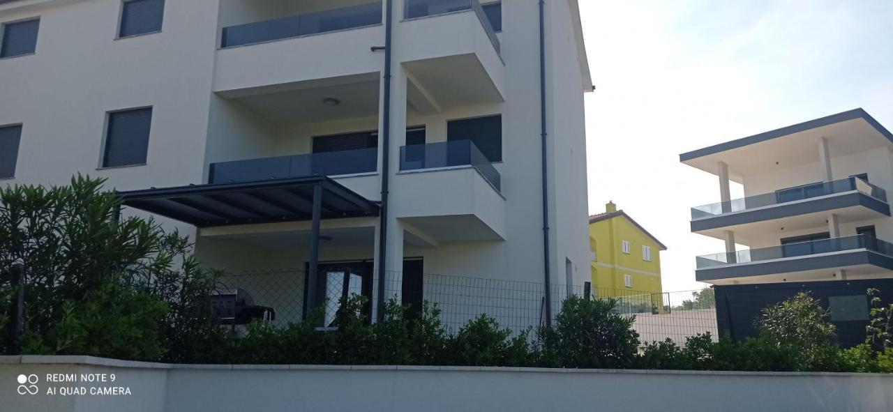 Apartman Ana Sveti Anton  エクステリア 写真